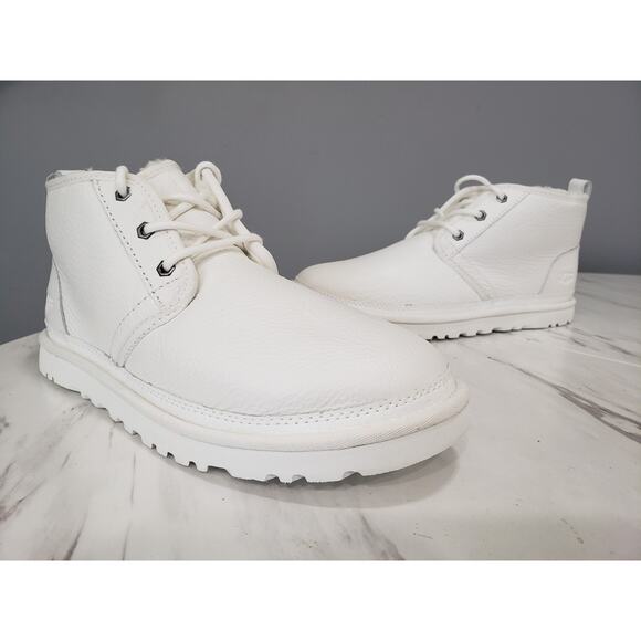 NEW WITHOUT BOX UGG Men’s Neumel Boot Solid White Chukka Size 10 WARM Bright - Picture 1 of 8